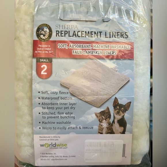 Sherpa Small Pet Carrier with Faux Lambskin Liners - Picture 3 of 3